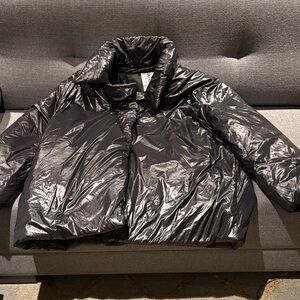 Elegant Black Puffer Jacket for Women